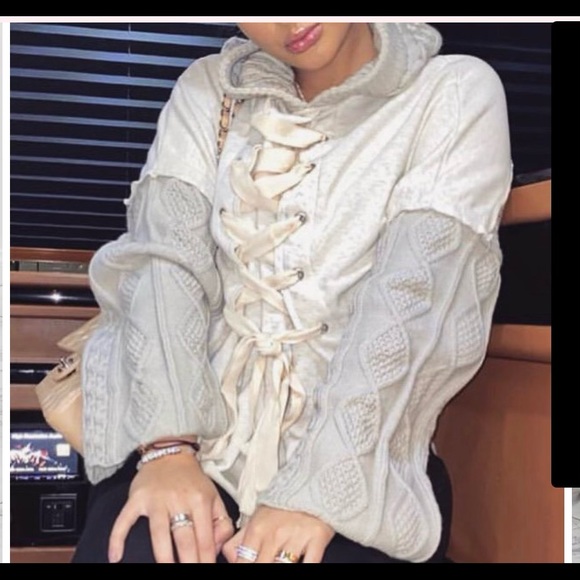 Sweater women’s - Picture 2 of 2